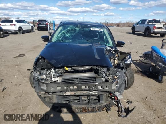 ✅ 2018 Ford Focus Titanium • VIN: 1FADP3J23JL293767 • Лот: 92047785. Опубликован ранее на Copart с пробегом Не указан. Бесплатный доступ к архиву аукционных продаж из США и подробный отчёт об истории автомобиля на DreamBid. Изображение 5.