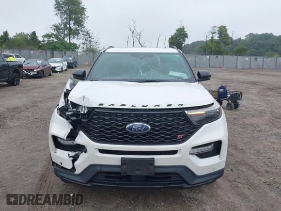 ✅ 2020 Ford Explorer ST • VIN: 1FM5K8GC0LGC72957 • Lot: 43041084. Wystawiony na IAAI z przebiegiem 50 354 mil. Bezpłatny archiwum sprzedaży aukcyjnych z USA i szczegółowy raport historii pojazdu na DreamBid. Zdjęcie 11.