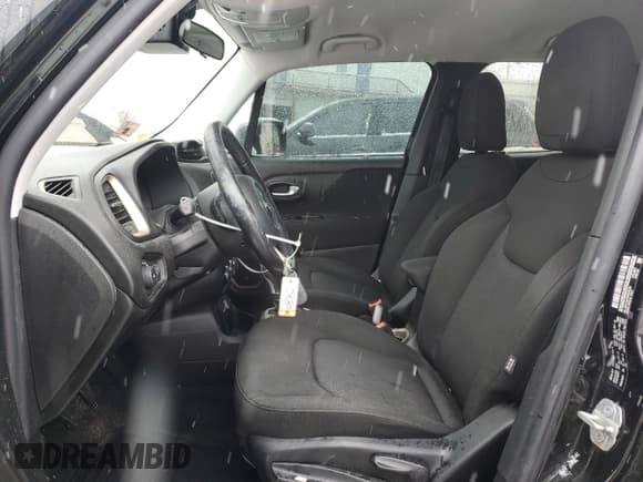 ✅ 2016 Jeep Renegade Latitude • VIN: ZACCJABT9GPD78104 • Lot: 91870885. Wystawiony na Copart z przebiegiem 85 114 mil. Bezpłatny archiwum sprzedaży aukcyjnych z USA i szczegółowy raport historii pojazdu na DreamBid. Zdjęcie 7.