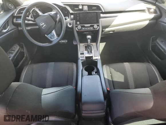 ✅ 2021 Honda Civic Sport • VIN: 2HGFC2F84MH537970 • Lot: 82531225. Wystawiony na Copart z przebiegiem Nie podano. Bezpłatny archiwum sprzedaży aukcyjnych z USA i szczegółowy raport historii pojazdu na DreamBid. Zdjęcie 8.