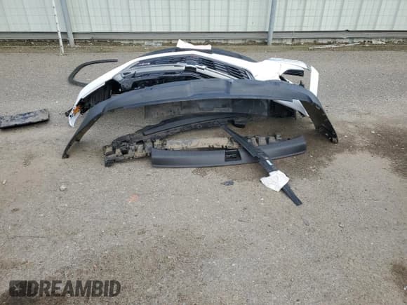 ✅ 2022 Chevrolet Traverse RS • VIN: 1GNERJKW9NJ187685 • Lot: 55070595. Wystawiony na Copart z przebiegiem 56 857 mil. Bezpłatny archiwum sprzedaży aukcyjnych z USA i szczegółowy raport historii pojazdu na DreamBid. Zdjęcie 13.