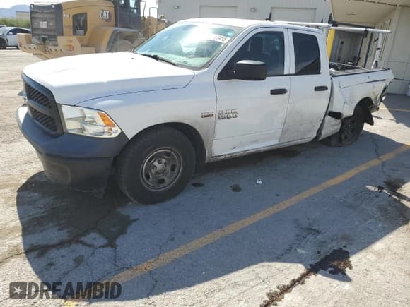 ✅ 2018 Ram 1500 Tradesman • VIN: 1C6RR6FTXJS133279 • Lot: 81083455. Wystawiony na Copart z przebiegiem 58 559 mil. Bezpłatny archiwum sprzedaży aukcyjnych z USA i szczegółowy raport historii pojazdu na DreamBid. Zdjęcie 1.