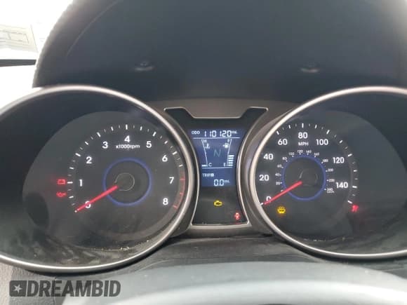 ✅ 2015 Hyundai Veloster • VIN: KMHTC6AD4FU239234 • Lot: 92061495. Wystawiony na Copart z przebiegiem 110 120 mil. Bezpłatny archiwum sprzedaży aukcyjnych z USA i szczegółowy raport historii pojazdu na DreamBid. Zdjęcie 9.