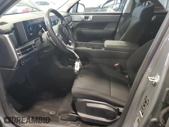 ✅ 2024 Hyundai Santa Fe SE • VIN: 5NMP14GL2RH050625 • Lot: 70510835. Listed on Copart with 12,482 mi. Free auction sales archive from the USA and detailed vehicle history report at DreamBid. Image 7.