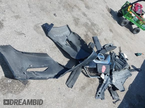 ✅ 2017 Nissan Maxima S • VIN: 1N4AA6AP6HC420197 • Lot: 42553878. Listed on IAAI with 79,515 mi. Free auction sales archive from the USA and detailed vehicle history report at DreamBid. Image 12.