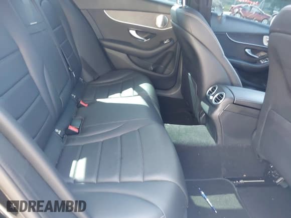 ✅ 2021 Mercedes-Benz C 300 • VIN: W1KWF8EB1MR612586 • Lot: 42677062. Wystawiony na IAAI z przebiegiem 35 240 mil. Bezpłatny archiwum sprzedaży aukcyjnych z USA i szczegółowy raport historii pojazdu na DreamBid. Zdjęcie 8.