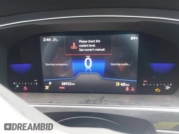 ✅ 2022 Volkswagen Tiguan SE • VIN: 3VV2B7AX3NM043163 • Lot: 43106844. Wystawiony na IAAI z przebiegiem 38 953 mil. Bezpłatny archiwum sprzedaży aukcyjnych z USA i szczegółowy raport historii pojazdu na DreamBid. Zdjęcie 7.