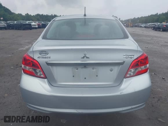 ✅ 2017 Mitsubishi Mirage ES • VIN: ML32F3FJXHHF11212 • Lot: 43005731. Wystawiony na IAAI z przebiegiem 50 068 mil. Bezpłatny archiwum sprzedaży aukcyjnych z USA i szczegółowy raport historii pojazdu na DreamBid. Zdjęcie 16.