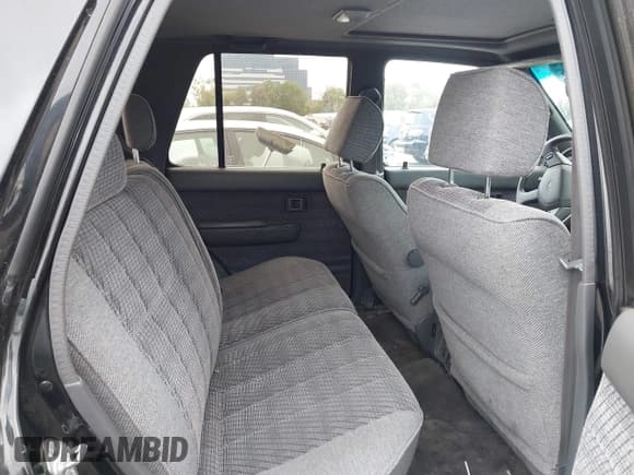 ✅ 1993 Toyota 4Runner • VIN: JT3VN29V1P0019303 • Лот: 42432546. Опубликован ранее на IAAI с пробегом 144 613 миль. Бесплатный доступ к архиву аукционных продаж из США и подробный отчёт об истории автомобиля на DreamBid. Изображение 8.