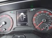 ✅ 2020 Volkswagen Jetta S • VIN: 3VWCB7BU2LM055953 • Lot: 42982847. Wystawiony na IAAI z przebiegiem 25 695 mil. Bezpłatny archiwum sprzedaży aukcyjnych z USA i szczegółowy raport historii pojazdu na DreamBid. Zdjęcie 7.