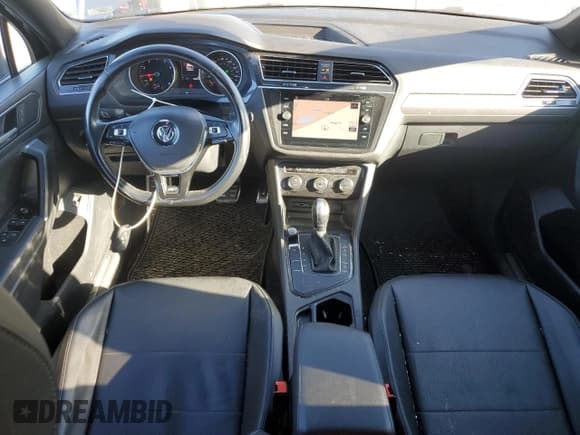 ✅ 2018 Volkswagen Tiguan SEL • VIN: 3VV3B7AX6JM195839 • Лот: 80936354. Опубликован ранее на Copart с пробегом 115 400 миль. Бесплатный доступ к архиву аукционных продаж из США и подробный отчёт об истории автомобиля на DreamBid. Изображение 8.