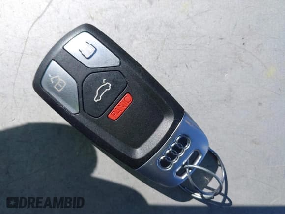 ✅ 2018 Audi A5 Sportback Premium Plus • VIN: WAUBNCF53JA040838 • Lot: 43413857. Wystawiony na IAAI z przebiegiem 79 232 mil. Bezpłatny archiwum sprzedaży aukcyjnych z USA i szczegółowy raport historii pojazdu na DreamBid. Zdjęcie 11.