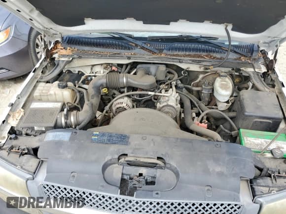 ✅ 2004 Chevrolet Silverado 1500 Work Truck • VIN: 1GCEC14X04Z243285 • Лот: 65287394. Опубликован ранее на Copart с пробегом Не указан. Бесплатный доступ к архиву аукционных продаж из США и подробный отчёт об истории автомобиля на DreamBid. Изображение 11.