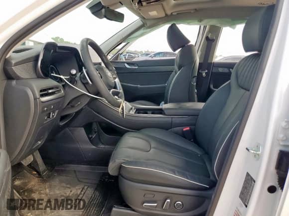 ✅ 2025 Hyundai Palisade Limited • VIN: KM8R54GE1SU848039 • Лот: 62429665. Размещён на Copart с пробегом 7 420 миль миль. Получите бесплатный доступ к архиву аукционных продаж из США и посмотрите подробный отчёт об истории автомобиля на DreamBid. Изображение 7.