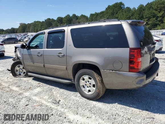 ✅ 2013 Chevrolet Suburban LT • VIN: 1GNSCJE00DR112837 • Lot: 71710965. Wystawiony na Copart z przebiegiem 136 008 mil. Bezpłatny archiwum sprzedaży aukcyjnych z USA i szczegółowy raport historii pojazdu na DreamBid. Zdjęcie 2.