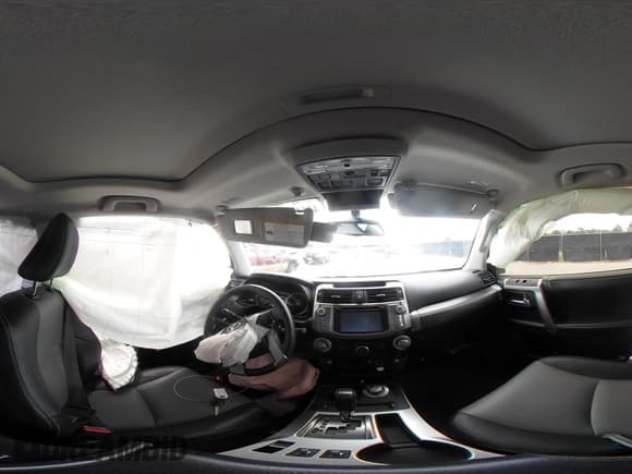 ✅ 2019 Toyota 4Runner Limited Nightshade • VIN: JTEBU5JR9K5712676 • Lot: 42516136. Wystawiony na IAAI z przebiegiem 105 885 mil. Bezpłatny archiwum sprzedaży aukcyjnych z USA i szczegółowy raport historii pojazdu na DreamBid. Zdjęcie 18.