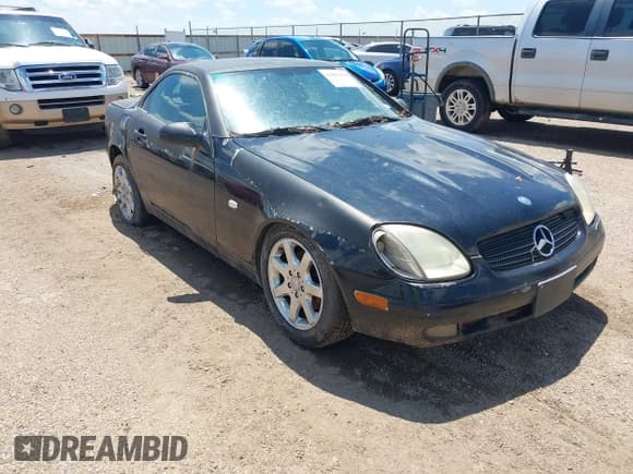 ✅ 1999 Mercedes-Benz SLK 230/320 • VIN: WDBKK47F8XF124902 • Lot: 42883499. Wystawiony na IAAI z przebiegiem 173 522 mil. Bezpłatny archiwum sprzedaży aukcyjnych z USA i szczegółowy raport historii pojazdu na DreamBid. Zdjęcie 1.