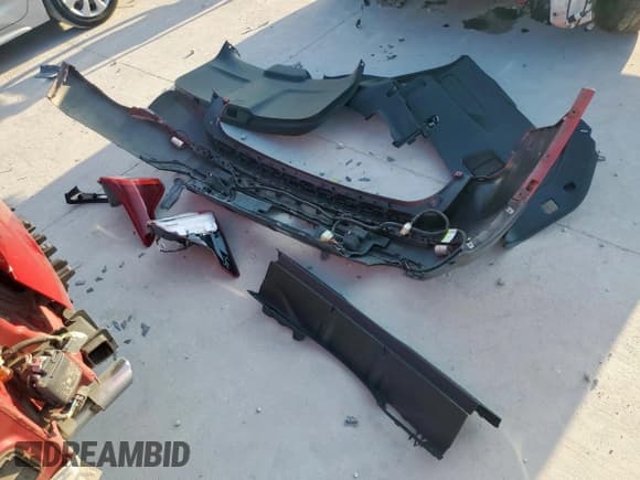 ✅ 2022 Ford Explorer ST-Line • VIN: 1FMSK7KH5NGB67026 • Lot: 80509585. Listed on Copart with 42,890 mi. Free auction sales archive from the USA and detailed vehicle history report at DreamBid. Image 13.