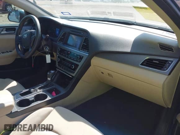 2017 Hyundai Sonata 2.4L с VIN 5NPE24AF1HH487296, выставлен на аукционе IAAI как лот 43182551 с пробегом 100 004 миль миль и . История ставок и продаж доступна на DreamBid. Изображение 5.