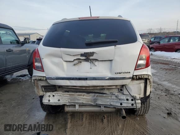 ✅ 2014 Chevrolet Captiva Sport LS • VIN: 3GNAL2EK8ES591445 • Lot: 46458615. Wystawiony na Copart z przebiegiem 150 444 mil. Bezpłatny archiwum sprzedaży aukcyjnych z USA i szczegółowy raport historii pojazdu na DreamBid. Zdjęcie 6.