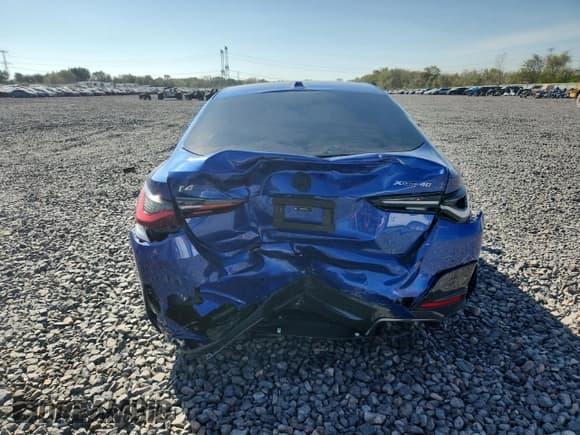 ✅ 2024 BMW i4 xDrive40 • VIN: WBY83FB03RFS41232 • Лот: 84395225. Опубликован ранее на Copart с пробегом 9 554 миль. Бесплатный доступ к архиву аукционных продаж из США и подробный отчёт об истории автомобиля на DreamBid. Изображение 6.