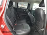 ✅ 2018 Jeep Compass Altitude • VIN: 3C4NJCBBXJT503252 • Lot: 54716095. Wystawiony na Copart z przebiegiem 72 889 mil. Bezpłatny archiwum sprzedaży aukcyjnych z USA i szczegółowy raport historii pojazdu na DreamBid. Zdjęcie 10.