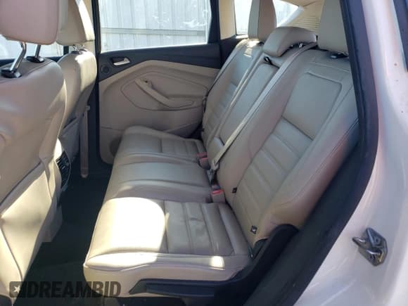 ✅ 2017 Ford C-Max Titanium • VIN: 1FADP5FU8HL108709 • Лот: 82379585. Опубликован ранее на Copart с пробегом 60 084 миль. Бесплатный доступ к архиву аукционных продаж из США и подробный отчёт об истории автомобиля на DreamBid. Изображение 10.