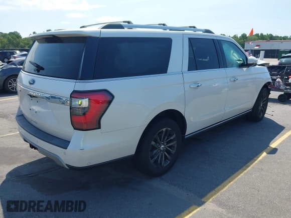 ✅ 2019 Ford Expedition Max Limited • VIN: 1FMJK2AT6KEA12996 • Lot: 42863650. Listed on IAAI with 86,244 mi. Free auction sales archive from the USA and detailed vehicle history report at DreamBid. Image 4.