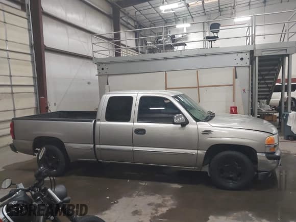✅ 2000 GMC Sierra 1500 SLE • VIN: 2GTEC19T3Y1302186 • Lot: 43560936. Wystawiony na IAAI z przebiegiem Nie podano. Bezpłatny archiwum sprzedaży aukcyjnych z USA i szczegółowy raport historii pojazdu na DreamBid. Zdjęcie 13.