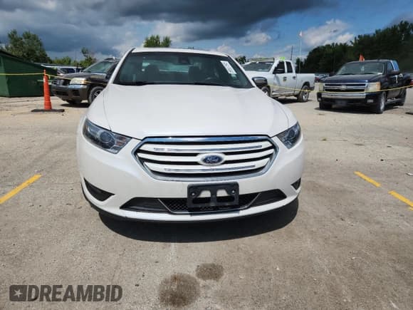 ✅ 2017 Ford Taurus Limited • VIN: 1FAHP2J8XHG115924 • Lot: 69607895. Listed on Copart with 82,433 mi. Free auction sales archive from the USA and detailed vehicle history report at DreamBid. Image 5.