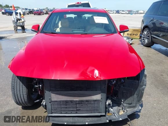 ✅ 2018 BMW 3 Series 330i • VIN: WBA8B9C54JEE82761 • Lot: 42775458. Listed on IAAI with 26,551 mi. Free auction sales archive from the USA and detailed vehicle history report at DreamBid. Image 13.