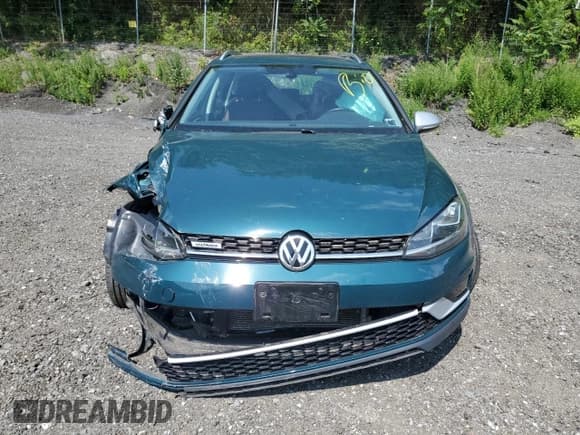 ✅ 2019 Volkswagen Golf S • VIN: 3VWM17AU7KM520797 • Лот: 64802045. Опубликован ранее на Copart с пробегом 48 848 миль. Бесплатный доступ к архиву аукционных продаж из США и подробный отчёт об истории автомобиля на DreamBid. Изображение 5.