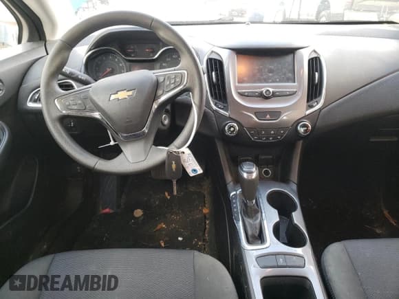 ✅ 2018 Chevrolet Cruze LT • VIN: 1G1BE5SM5J7207184 • Лот: 67636722. Опубликован ранее на Copart с пробегом 84 701 миль. Бесплатный доступ к архиву аукционных продаж из США и подробный отчёт об истории автомобиля на DreamBid. Изображение 8.