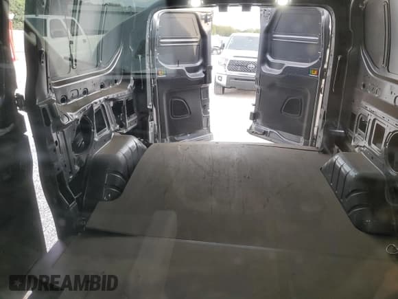 ✅ 2023 Ford Transit Cargo • VIN: 1FTYE1YG9PKC11210 • Lot: 86675895. Listed on Copart with 28,936 mi. Free auction sales archive from the USA and detailed vehicle history report at DreamBid. Image 10.