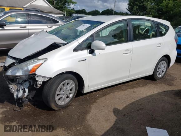✅ 2014 Toyota Prius Two • VIN: JTDZN3EUXE3333897 • Lot: 42911311. Listed on IAAI with 142,932 mi. Free auction sales archive from the USA and detailed vehicle history report at DreamBid. Image 2.