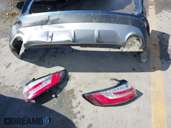 ✅ 2019 Ford Edge SEL • VIN: 2FMPK3J90KBB38688 • Лот: 43417226. Опубликован ранее на IAAI с пробегом 75 386 миль. Бесплатный доступ к архиву аукционных продаж из США и подробный отчёт об истории автомобиля на DreamBid. Изображение 12.