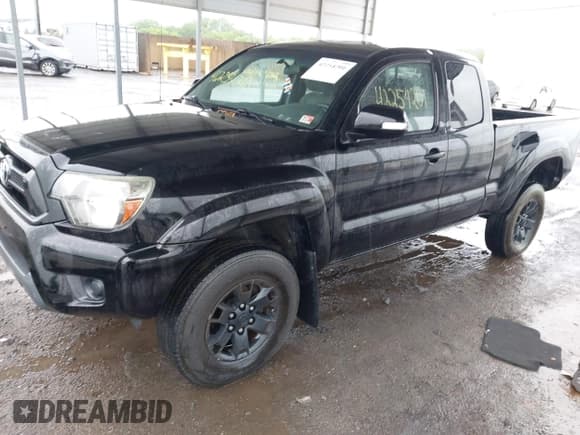 ✅ 2015 Toyota Tacoma • VIN: 5TFUX4EN8FX034499 • Lot: 42254201. Listed on IAAI with 177,756 mi. Free auction sales archive from the USA and detailed vehicle history report at DreamBid. Image 2.