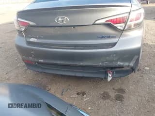 ✅ 2017 Hyundai Sonata SE • VIN: KMHE24L19HA060419 • Лот: 43526339. Опубликован ранее на IAAI с пробегом 120 983 миль. Бесплатный доступ к архиву аукционных продаж из США и подробный отчёт об истории автомобиля на DreamBid. Изображение 6.
