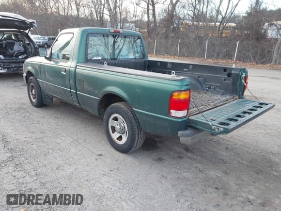 ✅ 1999 Ford Ranger XL • VIN: 1FTYR10V6XUB09608 • Lot: 43869167. Wystawiony na IAAI z przebiegiem 139 069 mil. Bezpłatny archiwum sprzedaży aukcyjnych z USA i szczegółowy raport historii pojazdu na DreamBid. Zdjęcie 3.