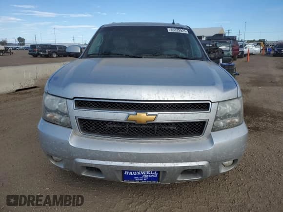 ✅ 2012 Chevrolet Suburban LT • VIN: 1GNSKJE75CR172918 • Lot: 85829925. Wystawiony na Copart z przebiegiem 231 234 mil. Bezpłatny archiwum sprzedaży aukcyjnych z USA i szczegółowy raport historii pojazdu na DreamBid. Zdjęcie 5.