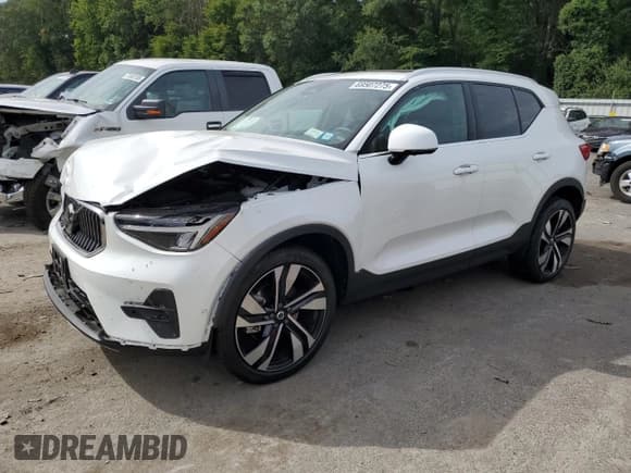 ✅ 2023 Volvo XC40 Plus Bright Theme • VIN: YV4L12UN7P2081330 • Lot: 69507275. Listed on Copart with 21,385 mi. Free auction sales archive from the USA and detailed vehicle history report at DreamBid. Image 1.