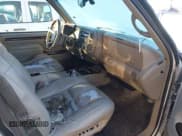 ✅ 2000 Cadillac Escalade • VIN: 1GYEK63R2YR230105 • Lot: 41575390. Listed on IAAI with 258,152 mi. Free auction sales archive from the USA and detailed vehicle history report at DreamBid. Image 5.