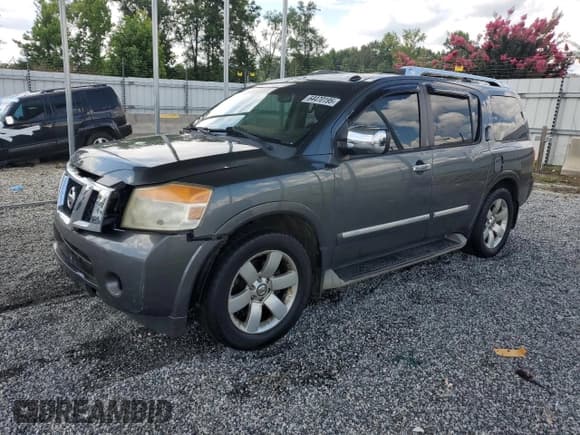 ✅ 2011 Nissan Armada SV • VIN: 5N1BA0NDXBN621152 • Лот: 64470195. Опубликован ранее на Copart с пробегом 279 321 миль. Бесплатный доступ к архиву аукционных продаж из США и подробный отчёт об истории автомобиля на DreamBid. Изображение 1.