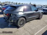 ✅ 2017 Porsche Macan Turbo • VIN: WP1AF2A52HLB62164 • Лот: 44790805. Опубликован ранее на Copart с пробегом 41 322 миль. Бесплатный доступ к архиву аукционных продаж из США и подробный отчёт об истории автомобиля на DreamBid. Изображение 3.