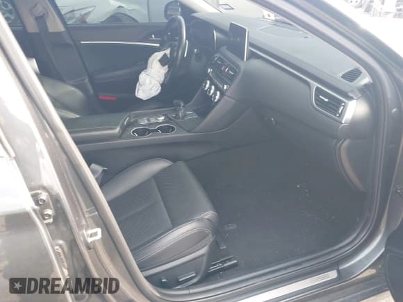 ✅ 2019 Genesis G70 Advanced • VIN: KMTG64LA3KU022905 • Lot: 42020654. Listed on IAAI with 74,197 mi. Free auction sales archive from the USA and detailed vehicle history report at DreamBid. Image 5.