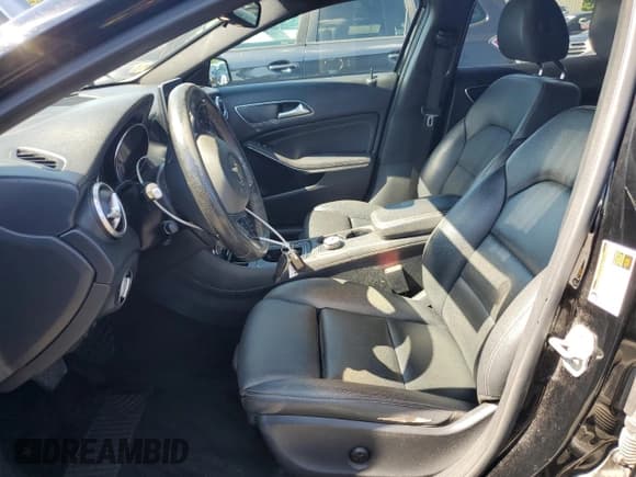 ✅ 2016 Mercedes-Benz GLA 250 • VIN: WDCTG4GB7GJ243312 • Lot: 80730445. Wystawiony na Copart z przebiegiem 188 484 mil. Bezpłatny archiwum sprzedaży aukcyjnych z USA i szczegółowy raport historii pojazdu na DreamBid. Zdjęcie 7.