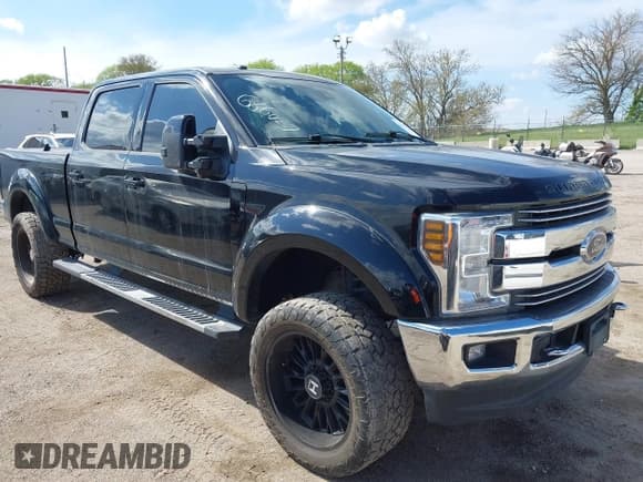 ✅ 2018 Ford F-250 XL • VIN: 1FT7W2BT0JEB59802 • Lot: 42125940. Listed on IAAI with 73,654 mi. Free auction sales archive from the USA and detailed vehicle history report at DreamBid. Image 1.