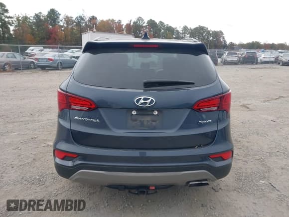 ✅ 2017 Hyundai Santa Fe 2.4L • VIN: 5NMZU3LB6HH027984 • Lot: 43505016. Listed on IAAI with 138,308 mi. Free auction sales archive from the USA and detailed vehicle history report at DreamBid. Image 16.