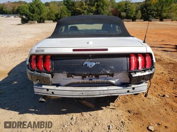 ✅ 2019 Ford Mustang EcoBoost Premium • VIN: 1FATP8UHXK5149034 • Lot: 82496025. Listed on Copart with 128,244 mi. Free auction sales archive from the USA and detailed vehicle history report at DreamBid. Image 6.