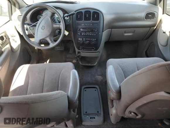 2002 Dodge Caravan EX с VIN 2B8GP74L52R606843, выставлен на аукционе Copart как лот 57767735 с пробегом 202 943 миль миль и Списание • Salvage title. История ставок и продаж доступна на DreamBid. Изображение 8.